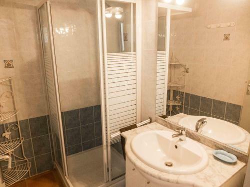 Stunning Holiday Home In Cabrerolles With Pool