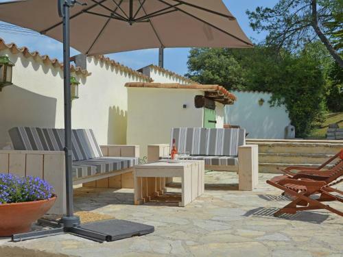 Villa Beautiful Bastide Near Forest In Brouzet-les-quissac