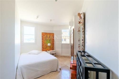 Gorgeous Apartment Alexandre III Sea View