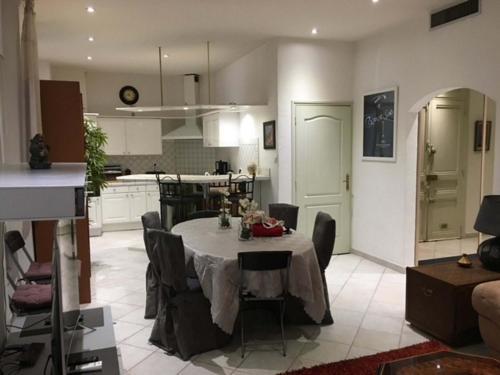 Apartamento Viva Riviera - 4 Bedrooms 2 Bathrooms Cannes