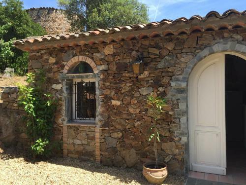 Hostal La Maison Des Oliviers