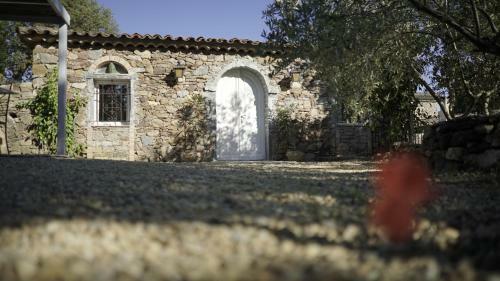 Hostal La Maison Des Oliviers