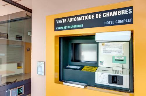 Hotelf1 Calais Coquelles