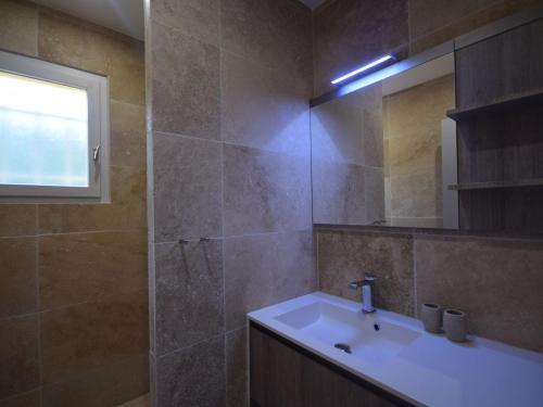 Cozy Holiday Home In Cogolin With Heated Pool