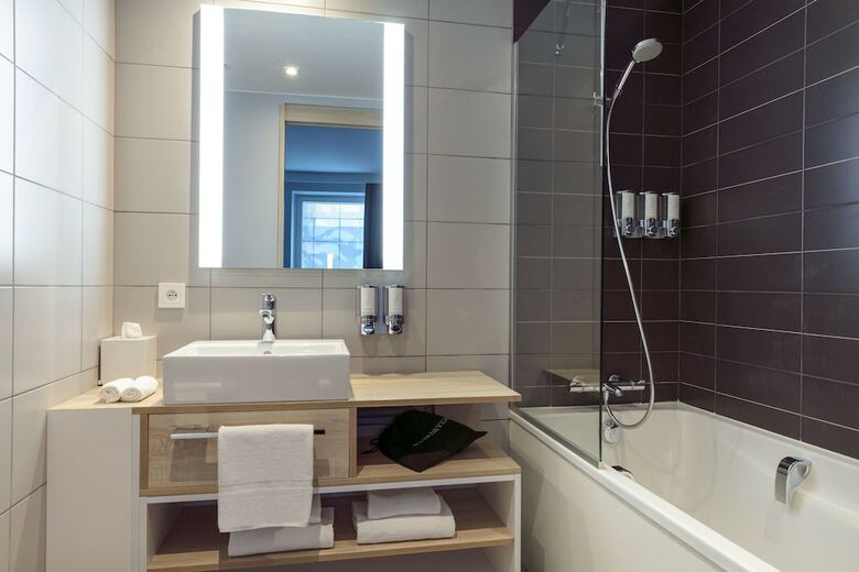 Hotel Hampton By Hilton Paris Clichy