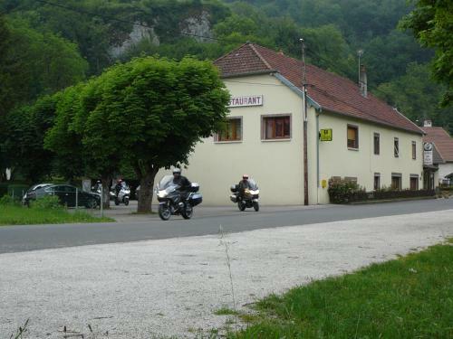 Hotel L'auberge Des 3 Ponts