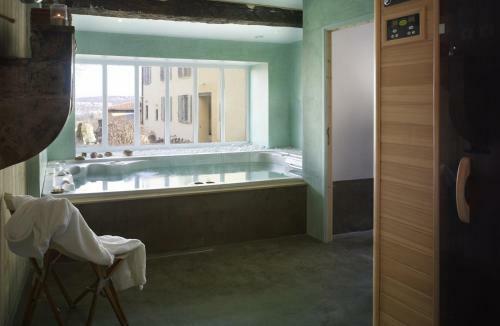 Hostal Demeure Des Monts D'or
