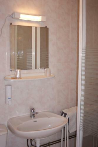 Hotel H�tel Des Voyageurs