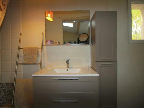 Charming Holiday Home In Faucon With Swimming Pool