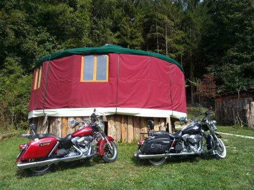 Hostal Yourte Contemporaine