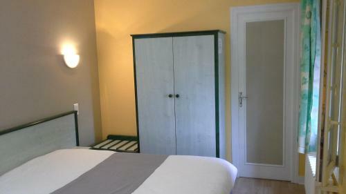 Hotel Logis H�tel La Cr�maill�re