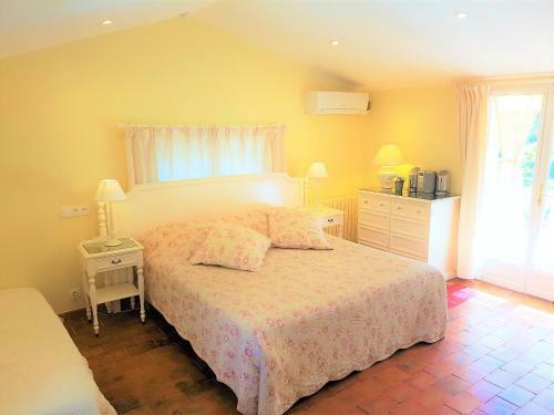 B&B With Charm, Quiet, Kitchen, Sw Pool.