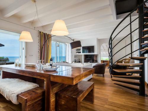Guethary Villa Sleeps 6 Air Con Wifi