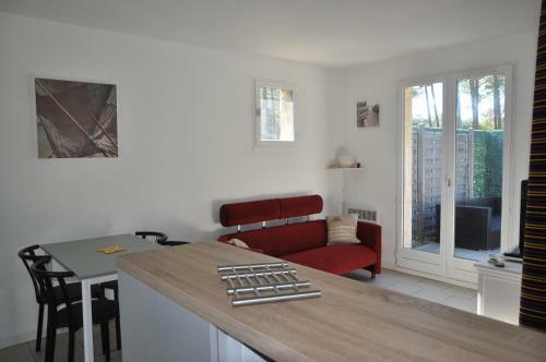 Jolie Petite Maison Jumel�e Pour 4 Pers. - 2070