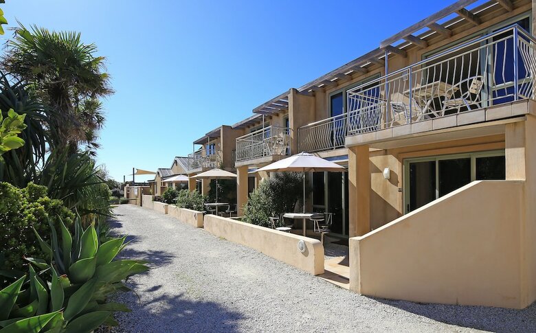 Onetangi Beach Apartments