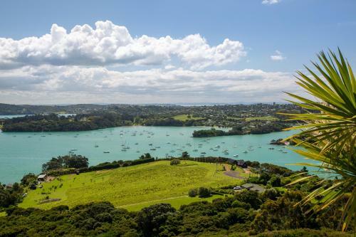 Te Whau Lodge