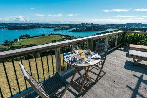 Te Whau Lodge