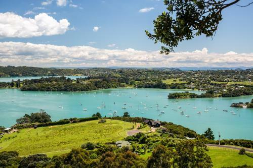 Te Whau Lodge