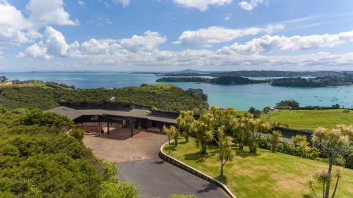 Te Whau Lodge