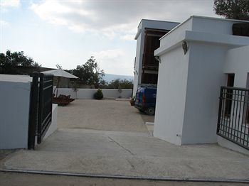 Lasa Heights Hotel
