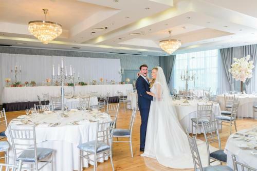 Carlton Shearwater Hotel