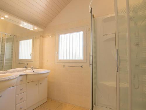 Holiday Home Eden Club