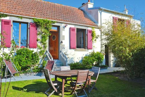 Holiday Home Landunvez - Bre05257-f