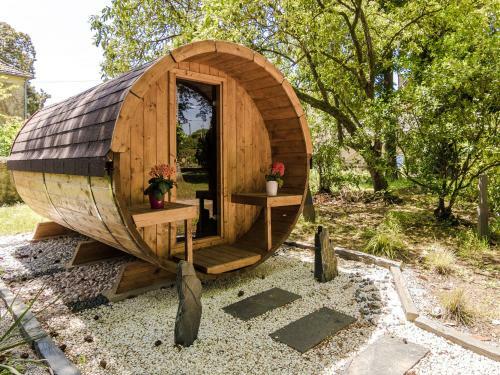 Quaint Holiday Home In Lalinde With Jacuzzi