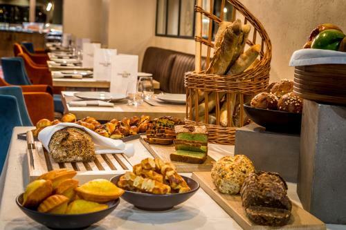 Hotel H�tel Daria-i Nor