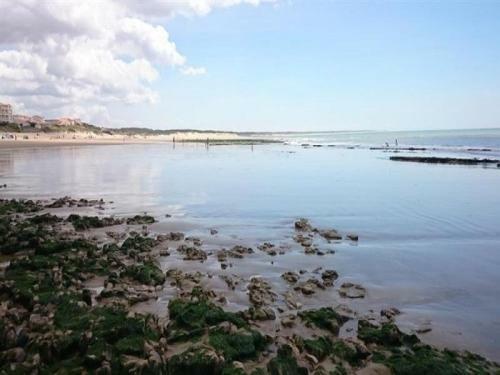 Apartment Pavillon De Vacances T3, Dans R�sidence De Vacances Avec Piscine