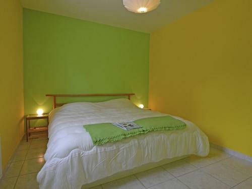 Beautiful Villa In Ledignan With Private Swimming Pool