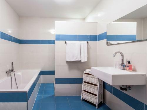 Luxury Villa In Les Adrets-de-l'esterel With Swimming Pool