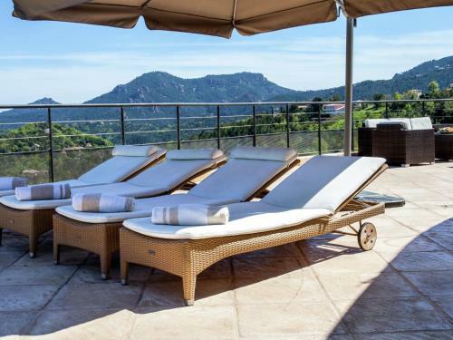 Luxury Villa In Les Adrets-de-l'esterel With Swimming Pool