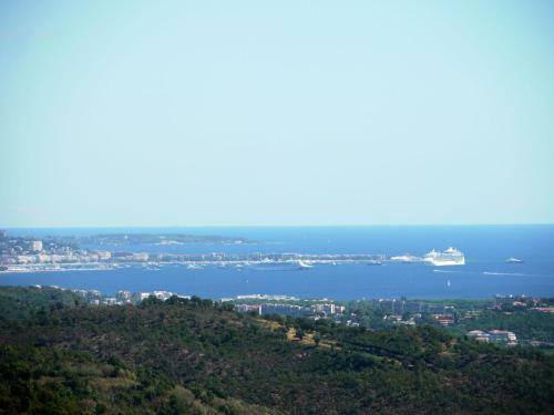 Luxury Villa In Les Adrets-de-l'esterel With Swimming Pool
