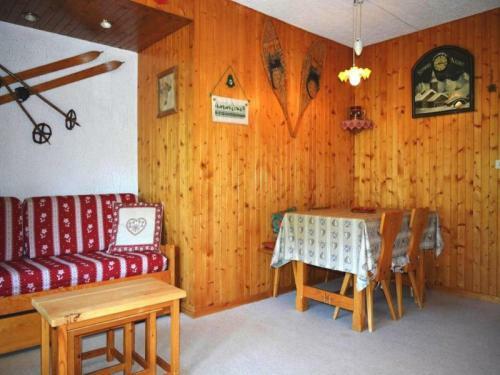 Apartment Planay