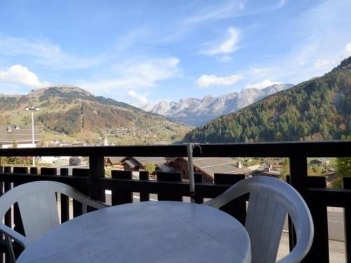 Apartment Arolles 2