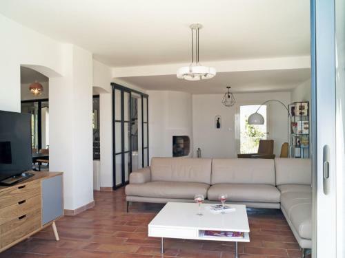 Luxurious Villa In Frejus With Private Swimming Pool