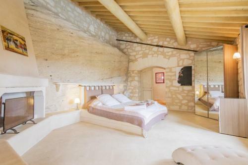 Les Baux De Provence Villa Sleeps 10 Pool Wifi