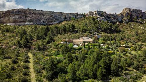 Les Baux De Provence Villa Sleeps 10 Pool Wifi