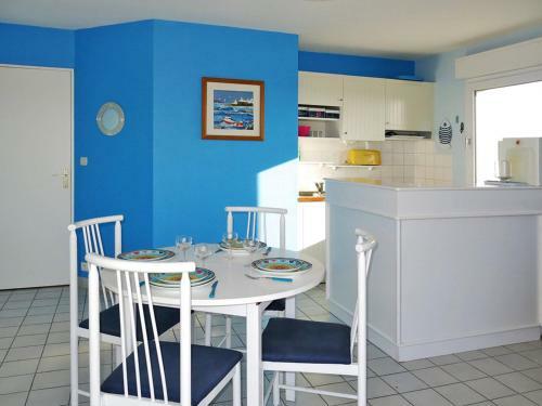 Apartment Pamplemousse Face Mer, 4�me Etage (sjm102)