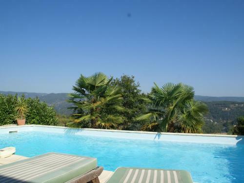 Luxurious Villa With Private Pool In Les Vans