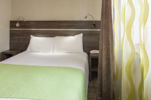 Hotel Logis H�tel Les Voyageurs