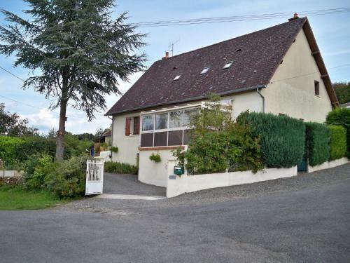 Cozy Accommodation With Private Pool In Millay