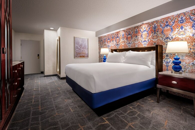 Luxor Hotel And Casino