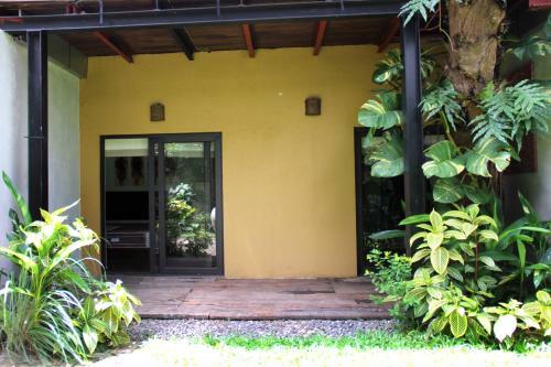 Villa Escondite