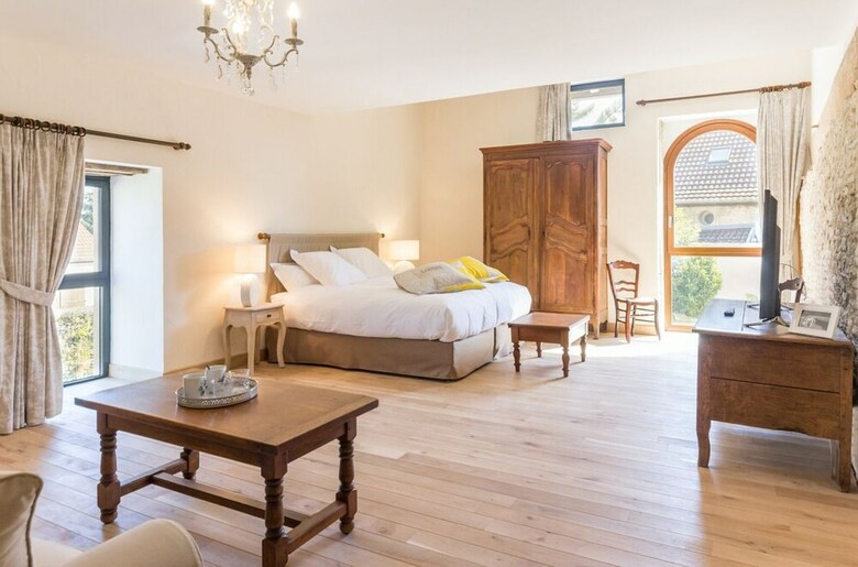 Hostal L'hote Antique