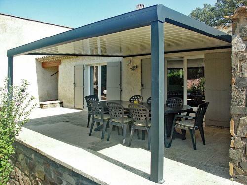 Luxurious Villa At Le Plan-de-la-tour With Swimming Pool