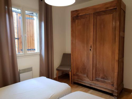 Quaint Villa In Saint-andre-de-roquepertuis With Pool