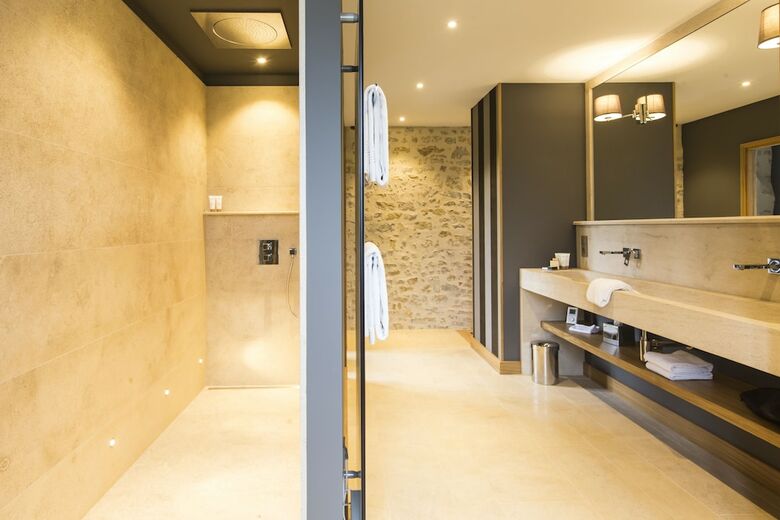 Hostal Domaine De Rymska