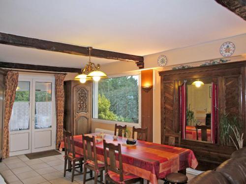 Holiday Home Ferienhaus (sja101)